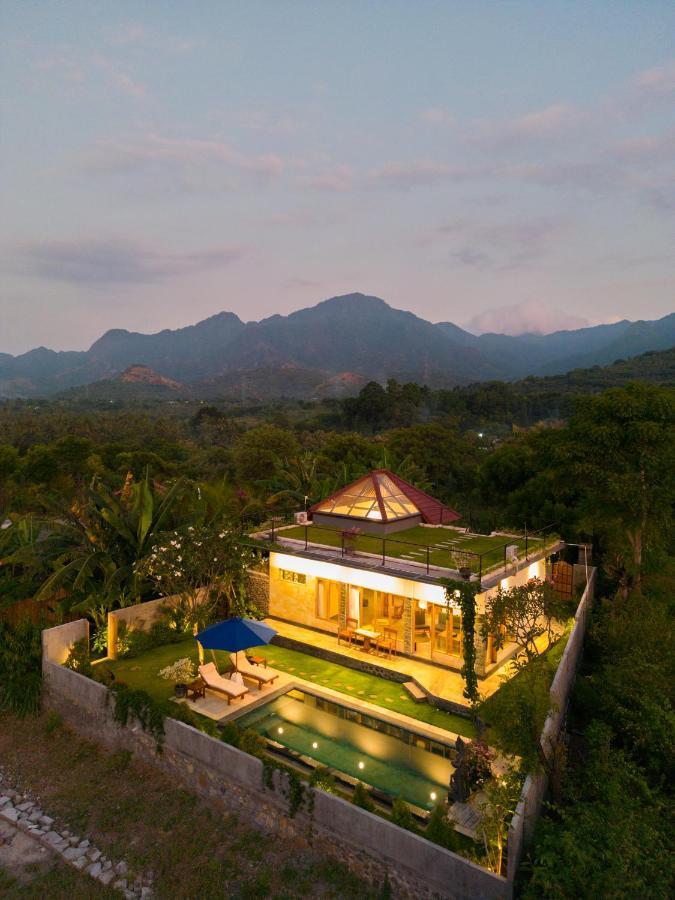 Villa Ambara Sumberkima Баньюведанг Экстерьер фото