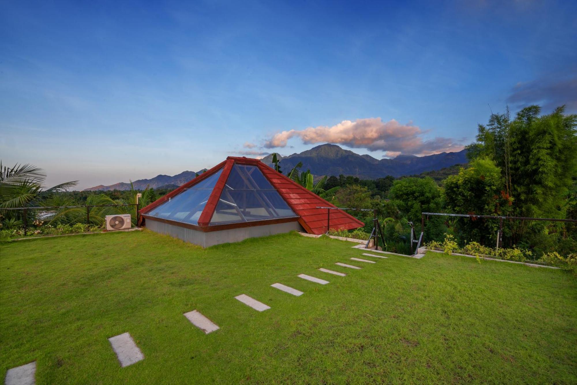 Villa Ambara Sumberkima Баньюведанг Экстерьер фото